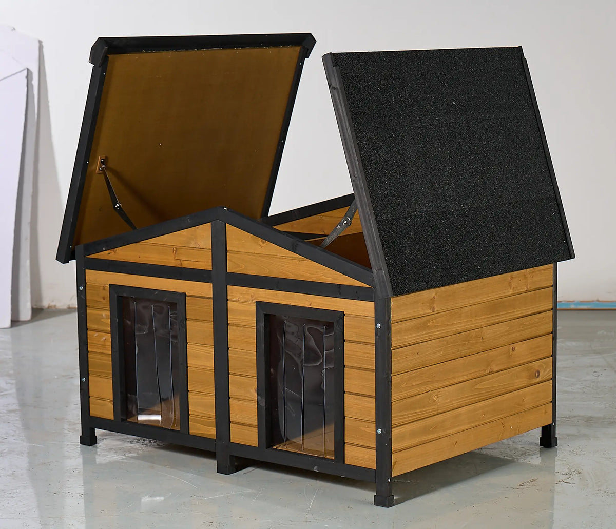 Outdoor Natural Wood Dog House Double Door Waterproof Kennel For Pets